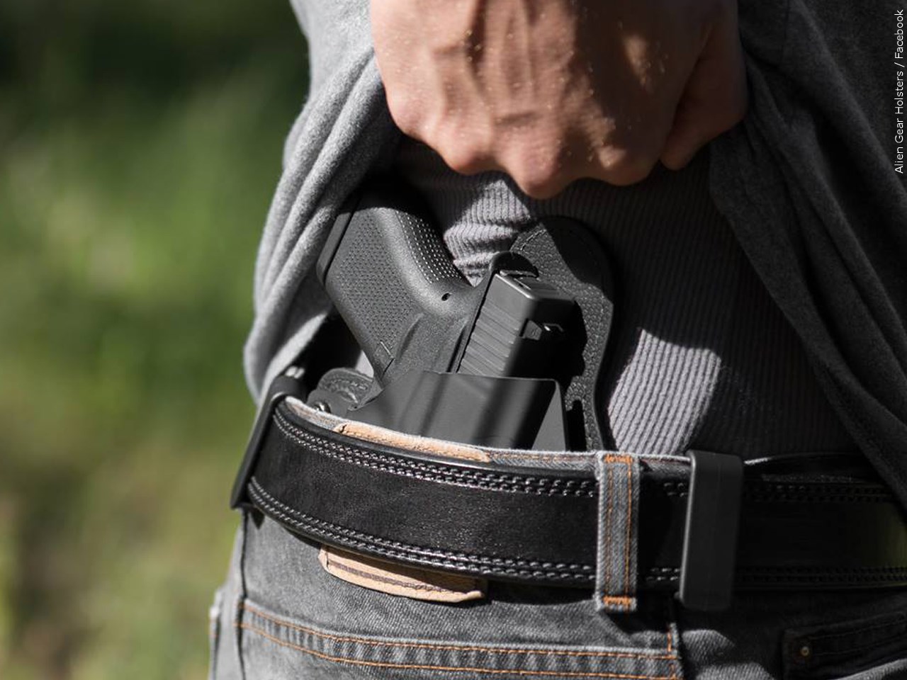 Should Missouri sheriffs give concealed carry permit records if they are requested by the FBI?