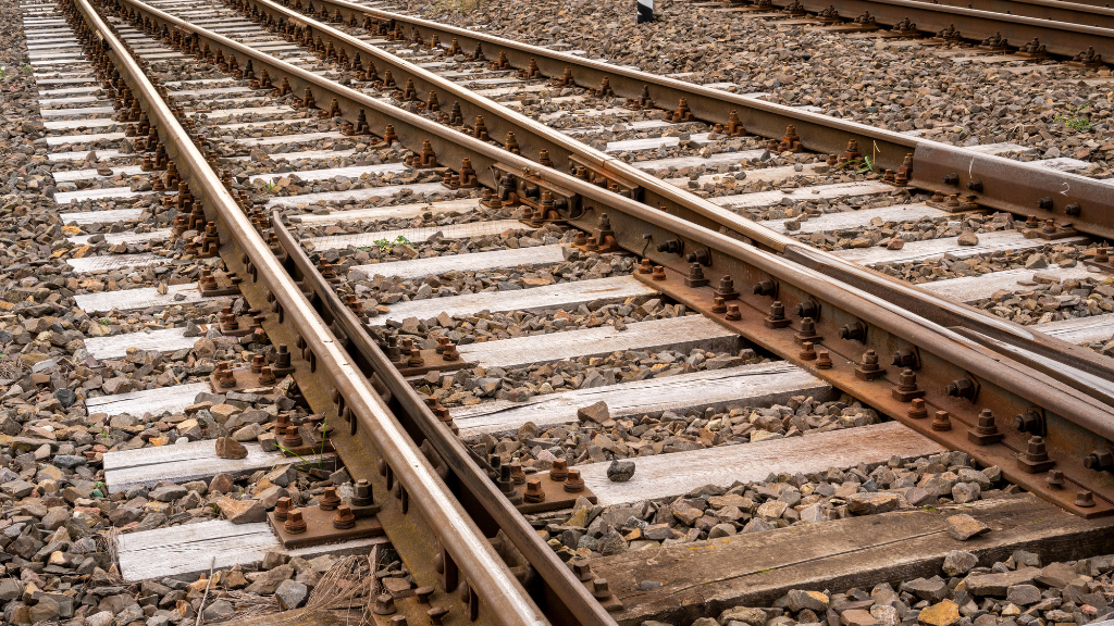 Do you think a rail system should be approved for Yuma?