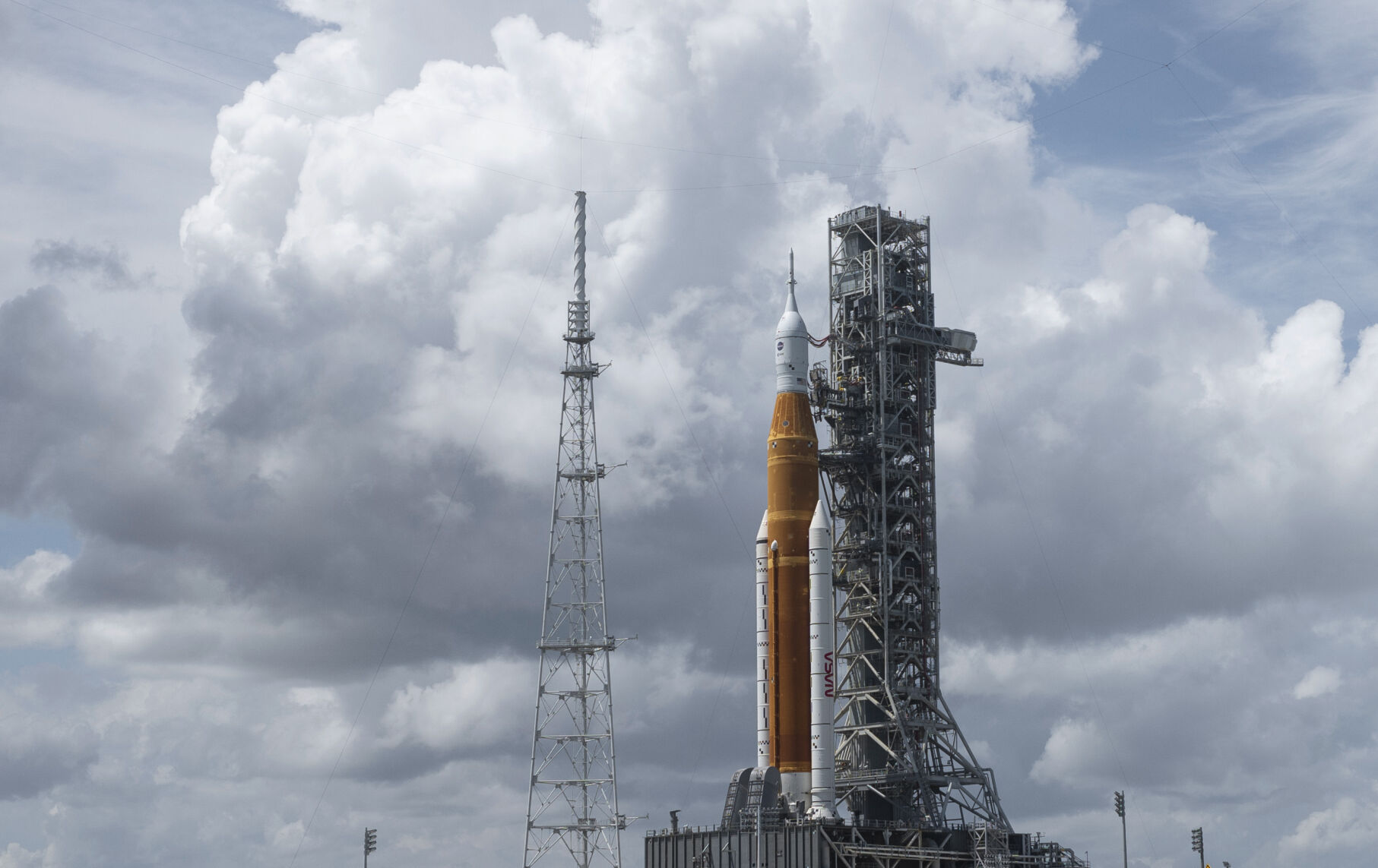Should the U.S. strive to get back to the moon?