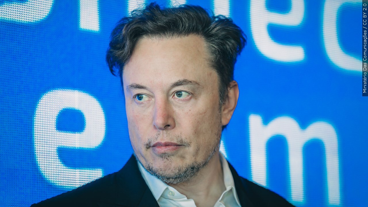 Do you think Elon Musk will step down as head of Twitter?