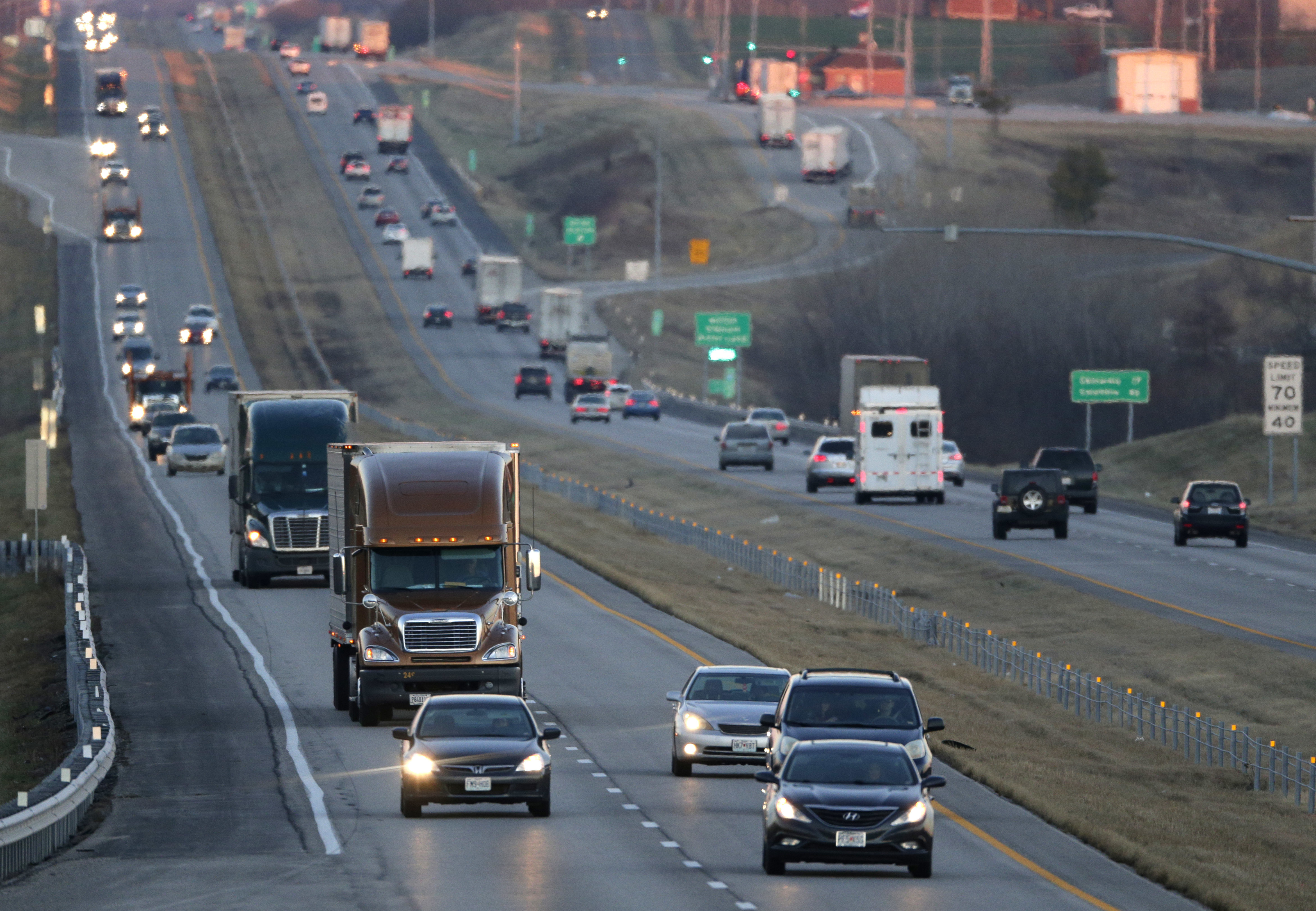 With a $6 billion surplus, should Missouri spend $860 million to widen areas of I-70? 