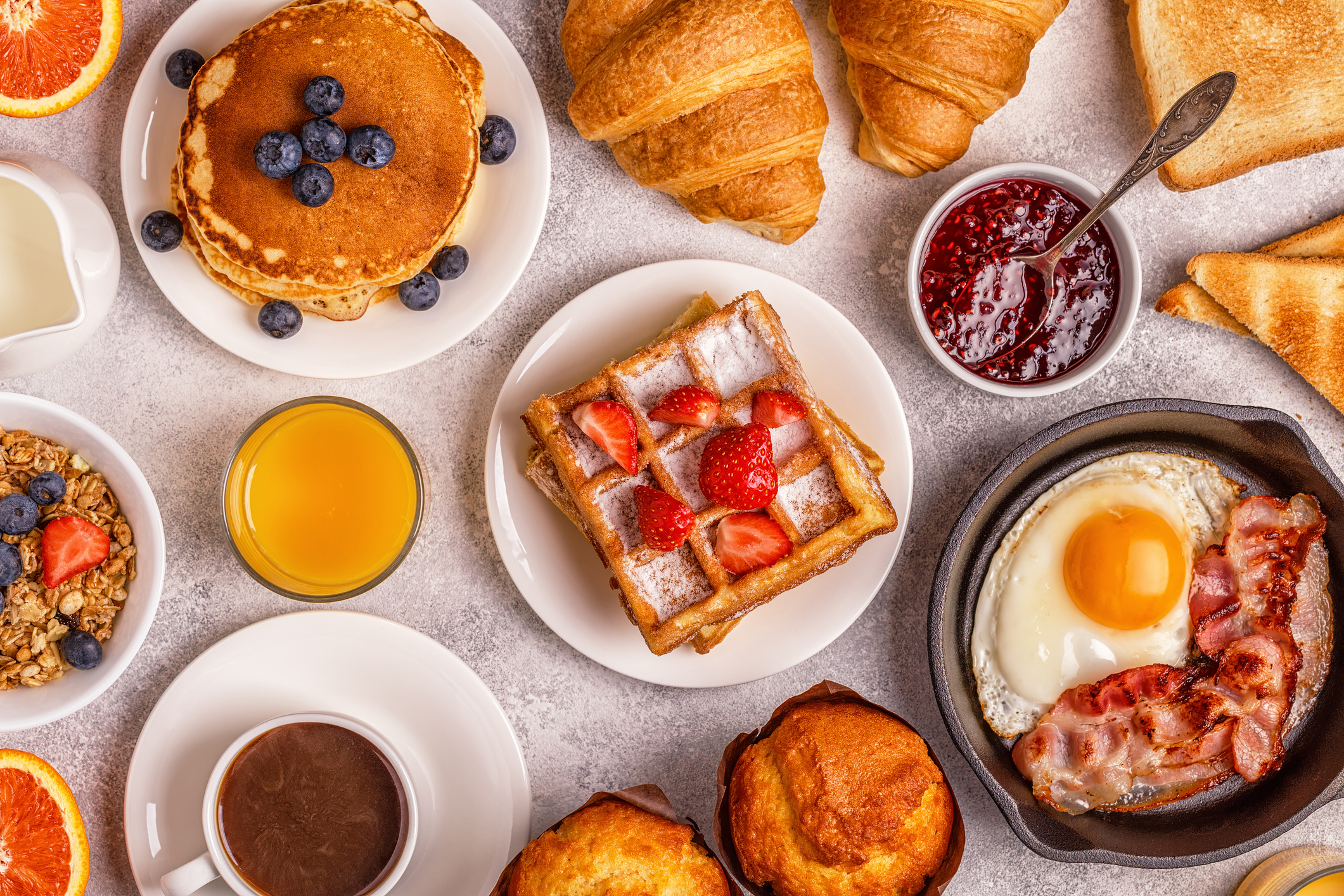 What restaurant has better breakfast? 