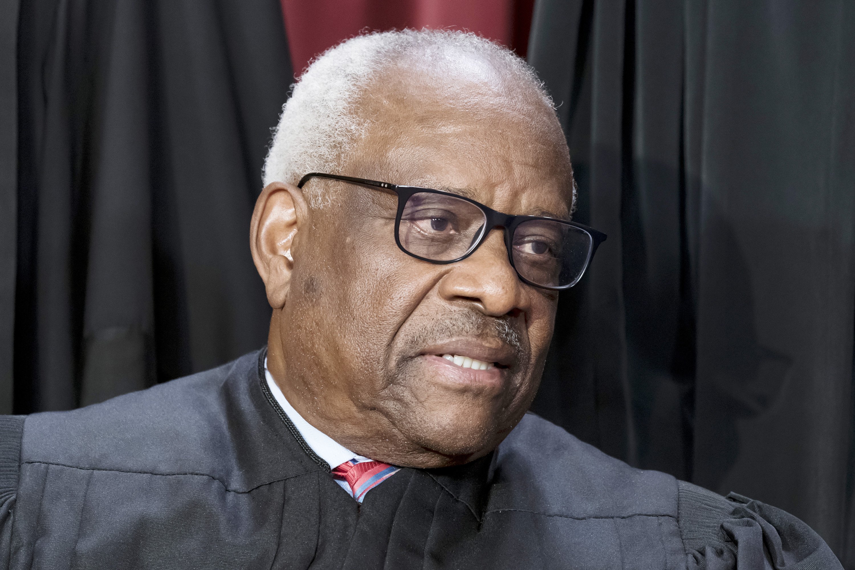 Should the US change court rules after Justice Thomas accepted luxury gifts from a political donor?