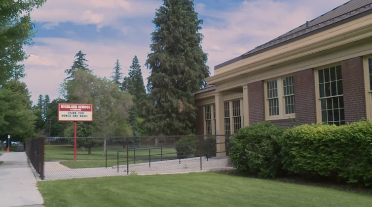 Do you agree with the Bend-La Pine teacher transfer policy?