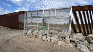 Will the new border wall gap construction help handle migrant crossings?