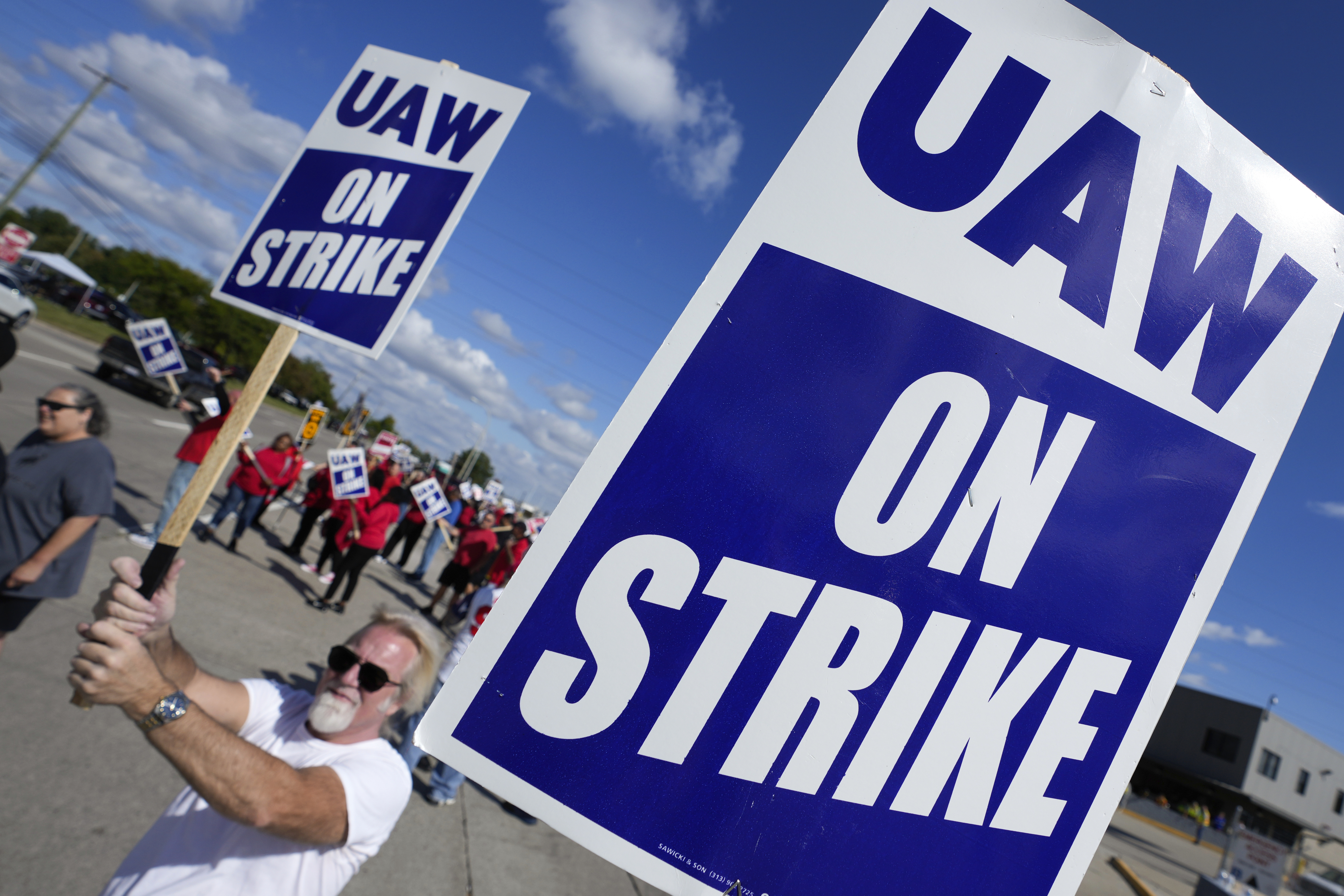 Do you support the United Auto Workers strike?