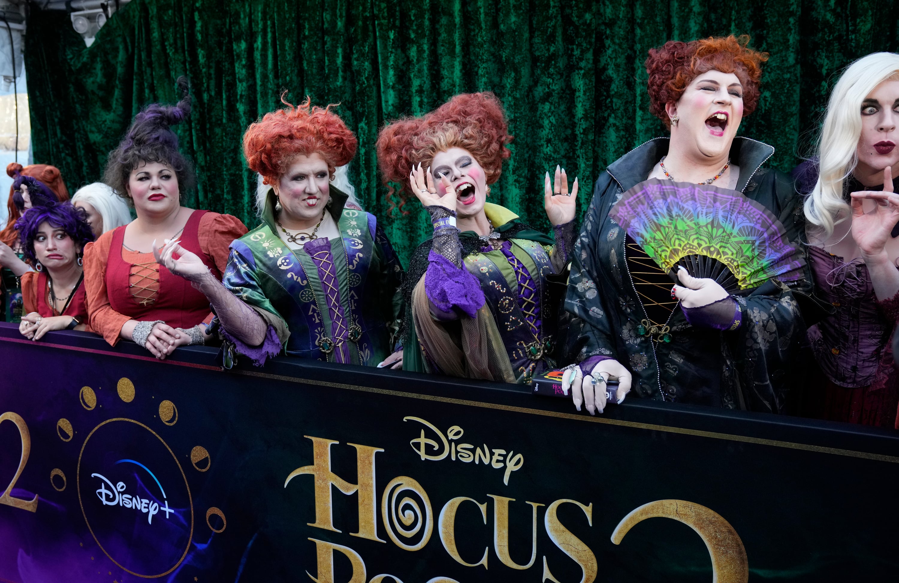 What's the better Halloween film? Beetlejuice or Hocus Pocus? 
