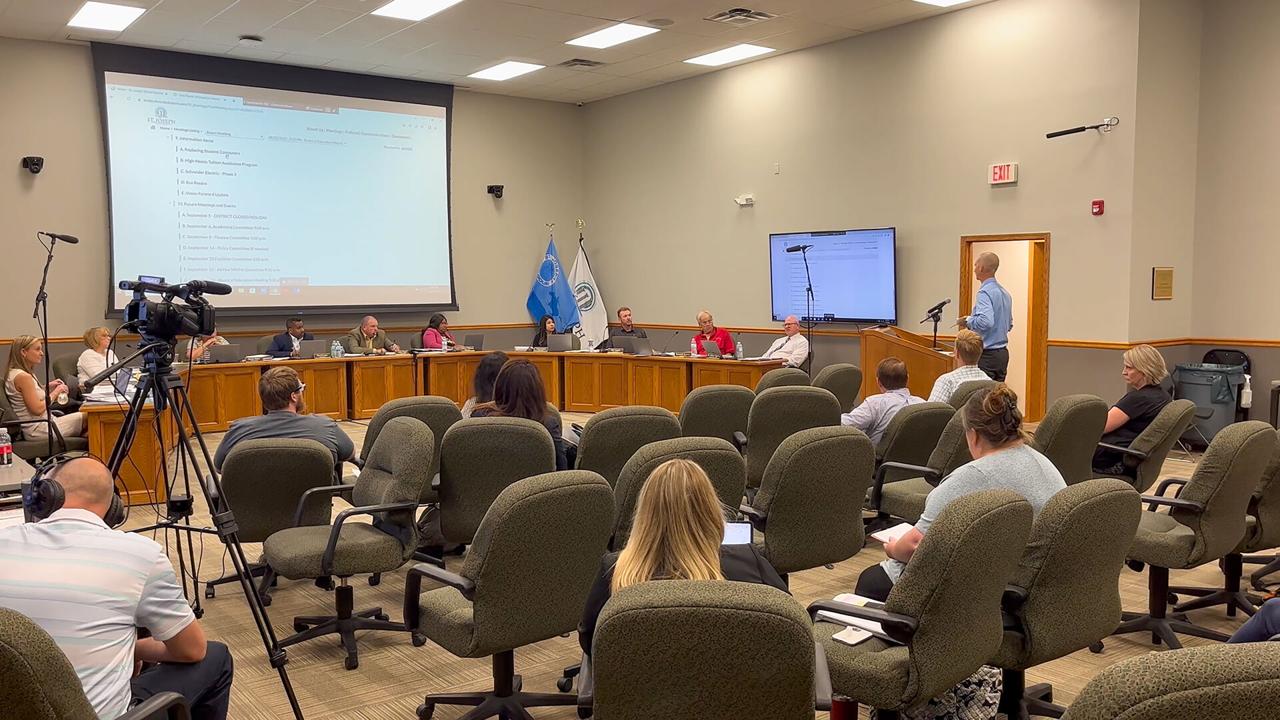 Should the St. Joseph School Board reinstitute committees? 