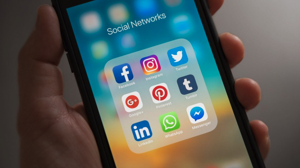 Does social media have an impact on the mental health in teenagers?
