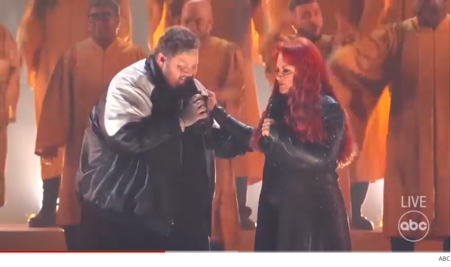 We should be concerned for Wynonna Judd after her performance with Jelly Roll ...
