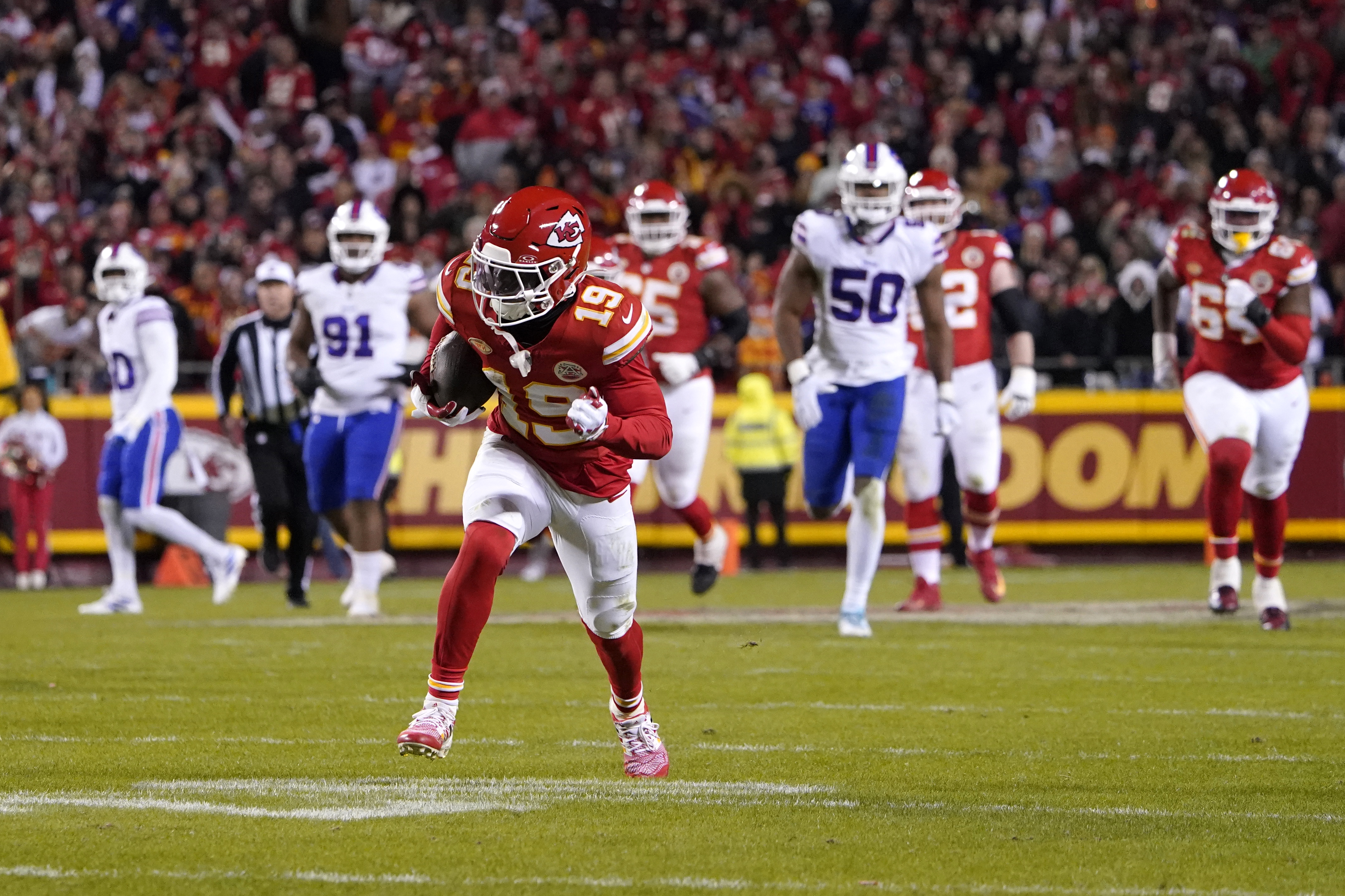 Is the officiating costing the Kansas City Chiefs wins?