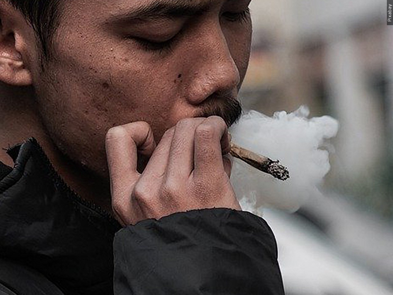 Should the federal government reclassify marijuana?