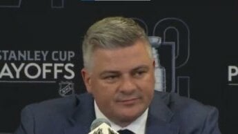 Avez-vous été surpris par l'embauche rapide de Sheldon Keefe après son licenciement par les Maple Le