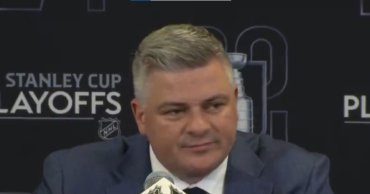 Avez-vous été surpris par l'embauche rapide de Sheldon Keefe après son licenciement par les Maple Le
