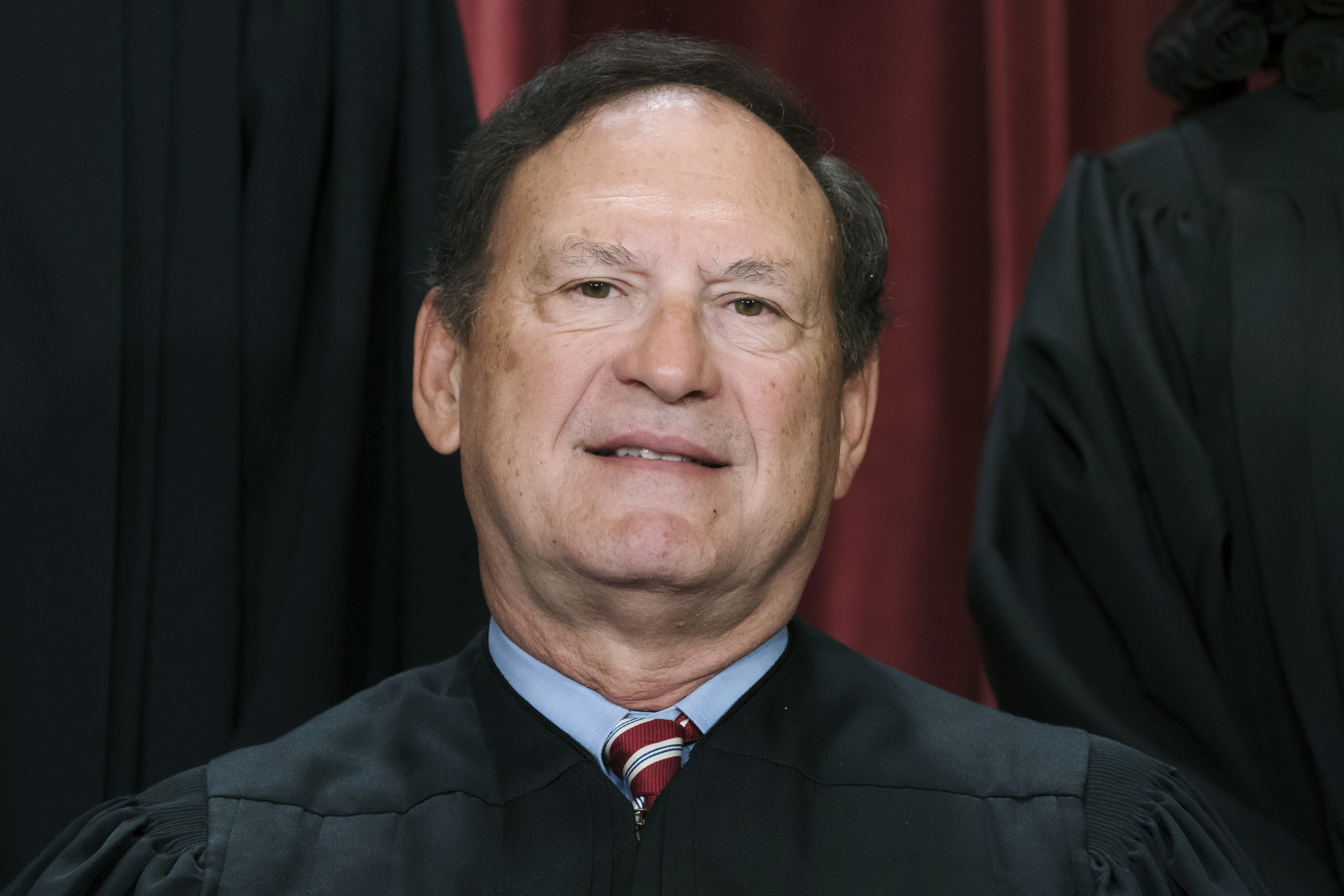 Should Supreme Court Justice Alito recuse himself in cases involving Trump and Jan. 6 rioters?