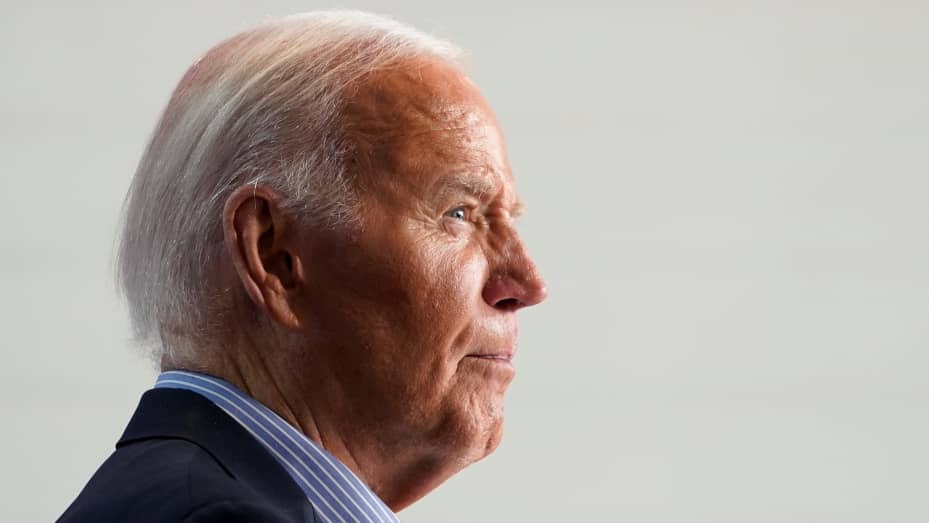 Should President Biden step down from the democratic nomination? 