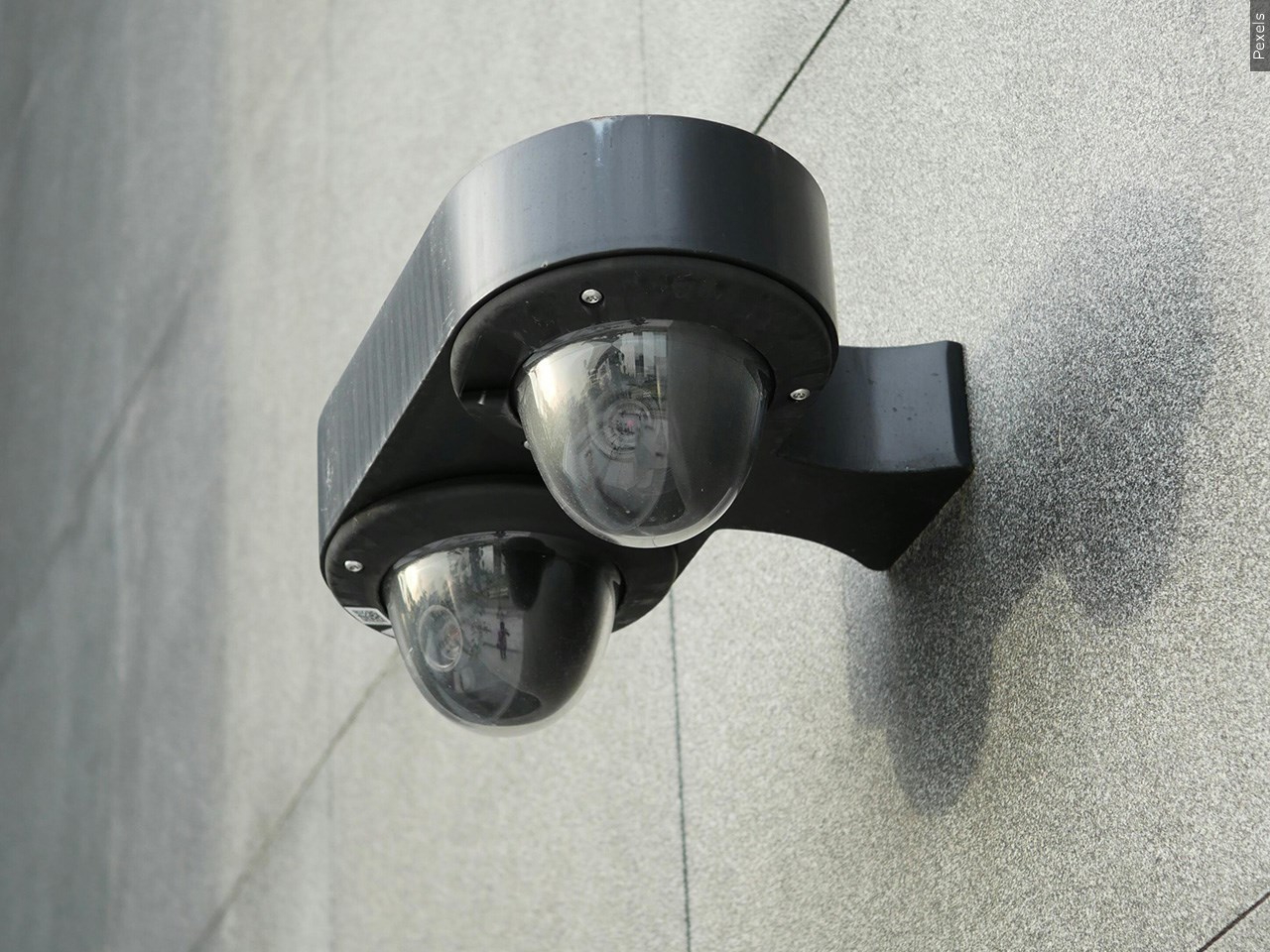 Should the Columbia City Council buy a license plate reading camera system for the police?