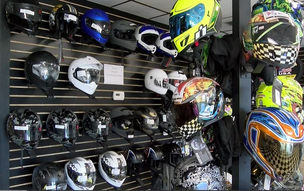Should Missouri require motorcycle helmets for all riders?