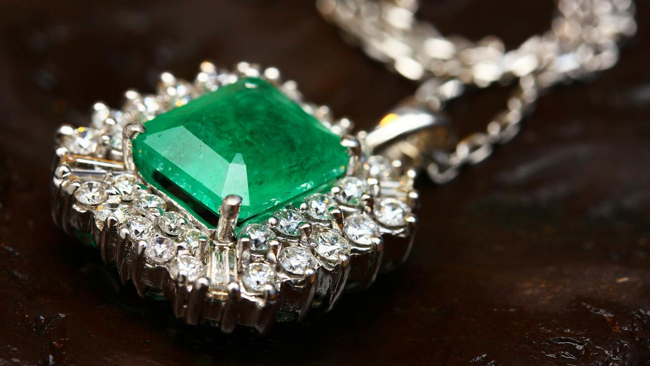 Do you have jewelry bearing your birthstone?