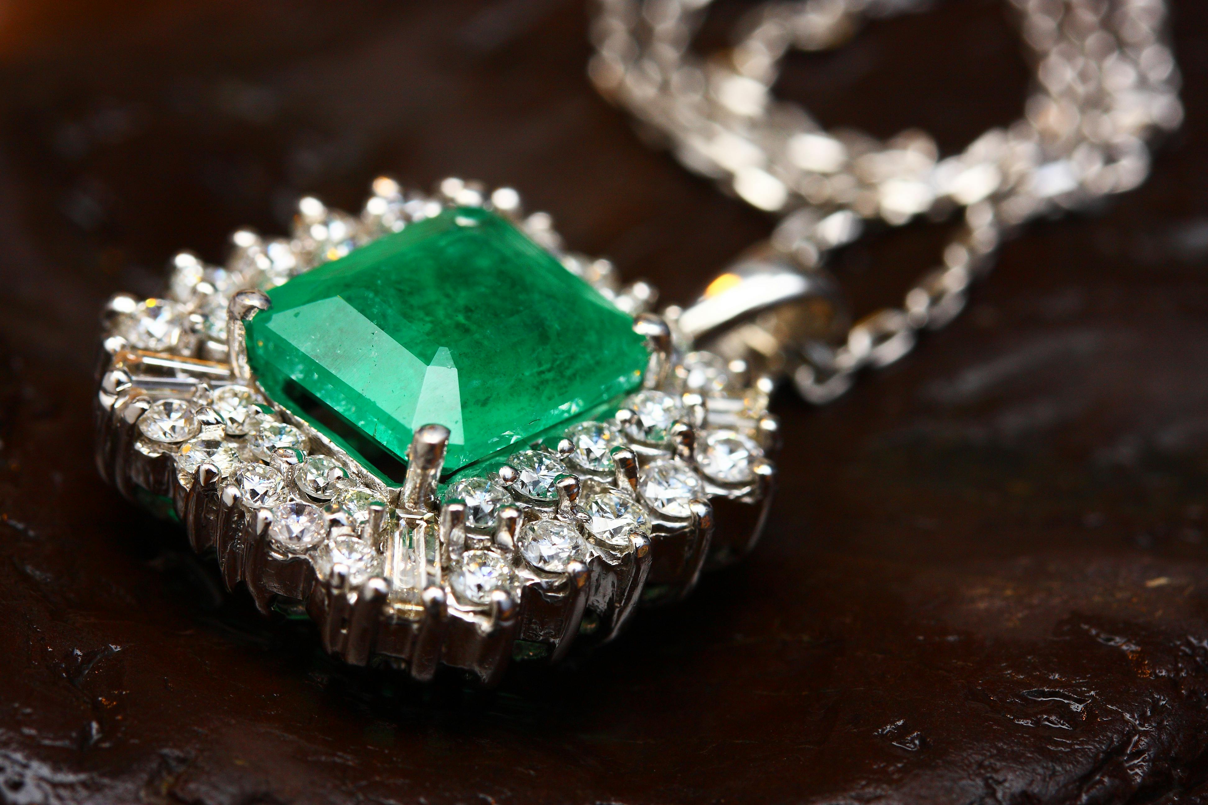 Do you have jewelry bearing your birthstone?