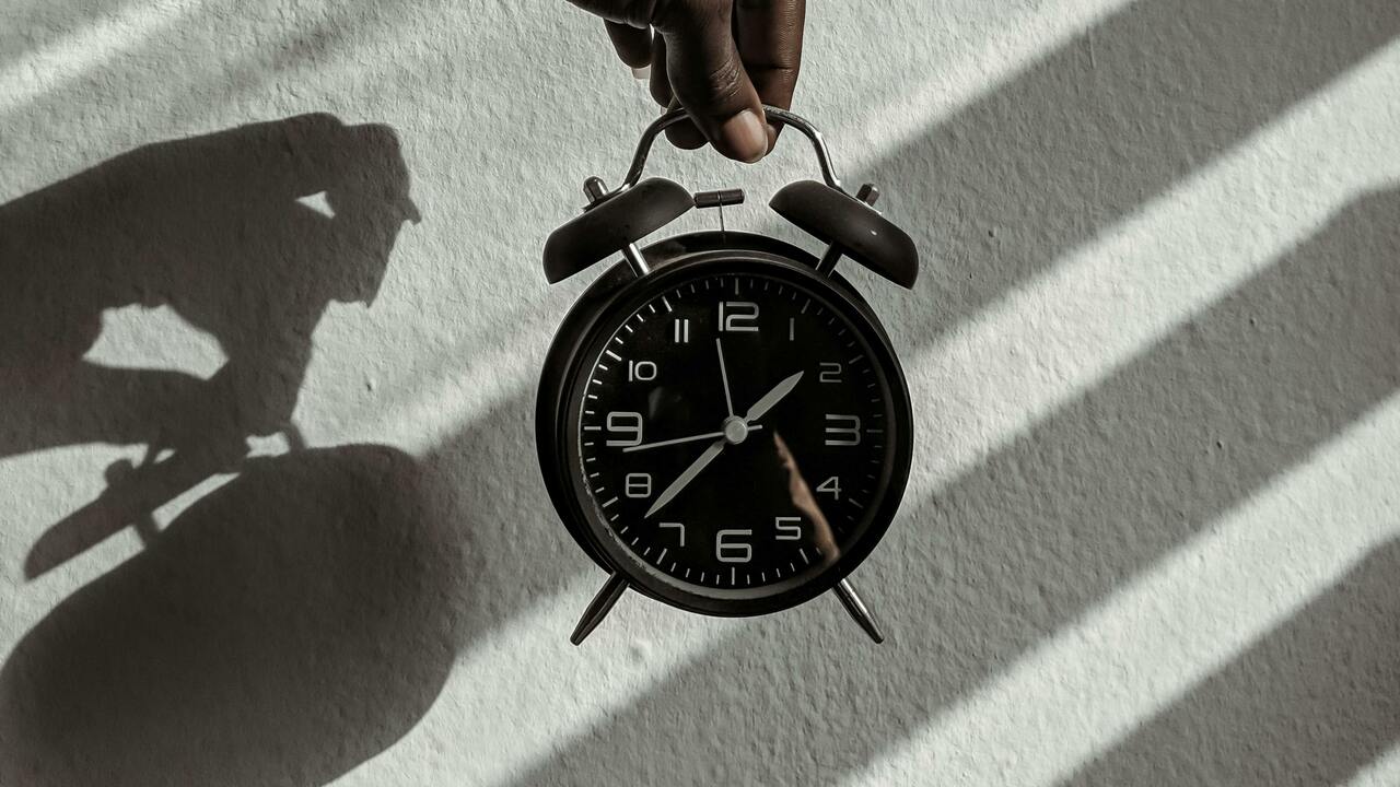 Should daylight saving time be abolished?