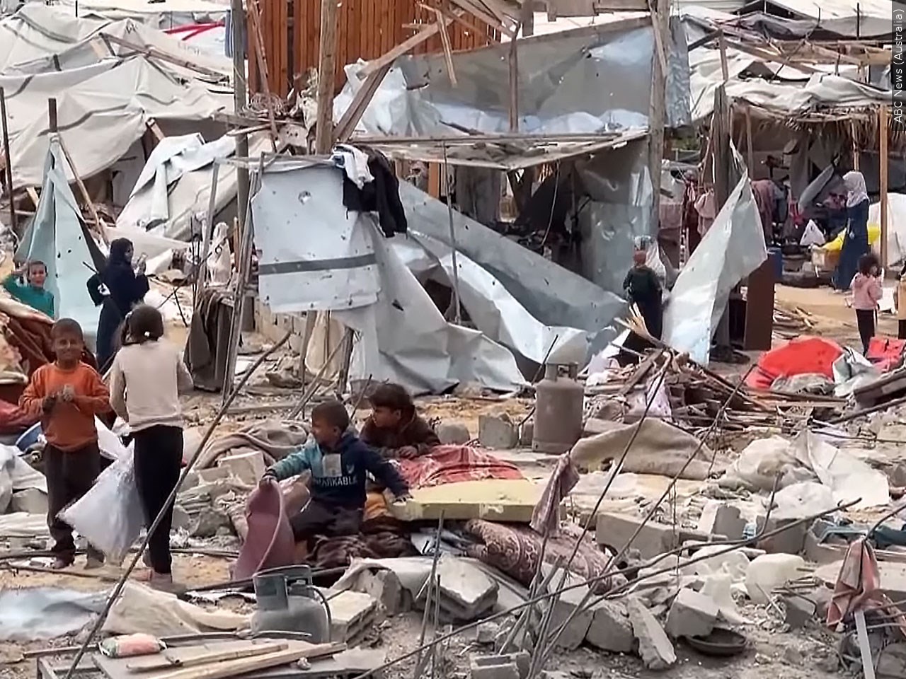 Should Israel continue to intensify its war in Gaza?
