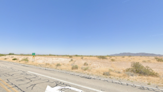 Do you think a visitor center should be built near Highway 95 and Lake Martinez Road?
