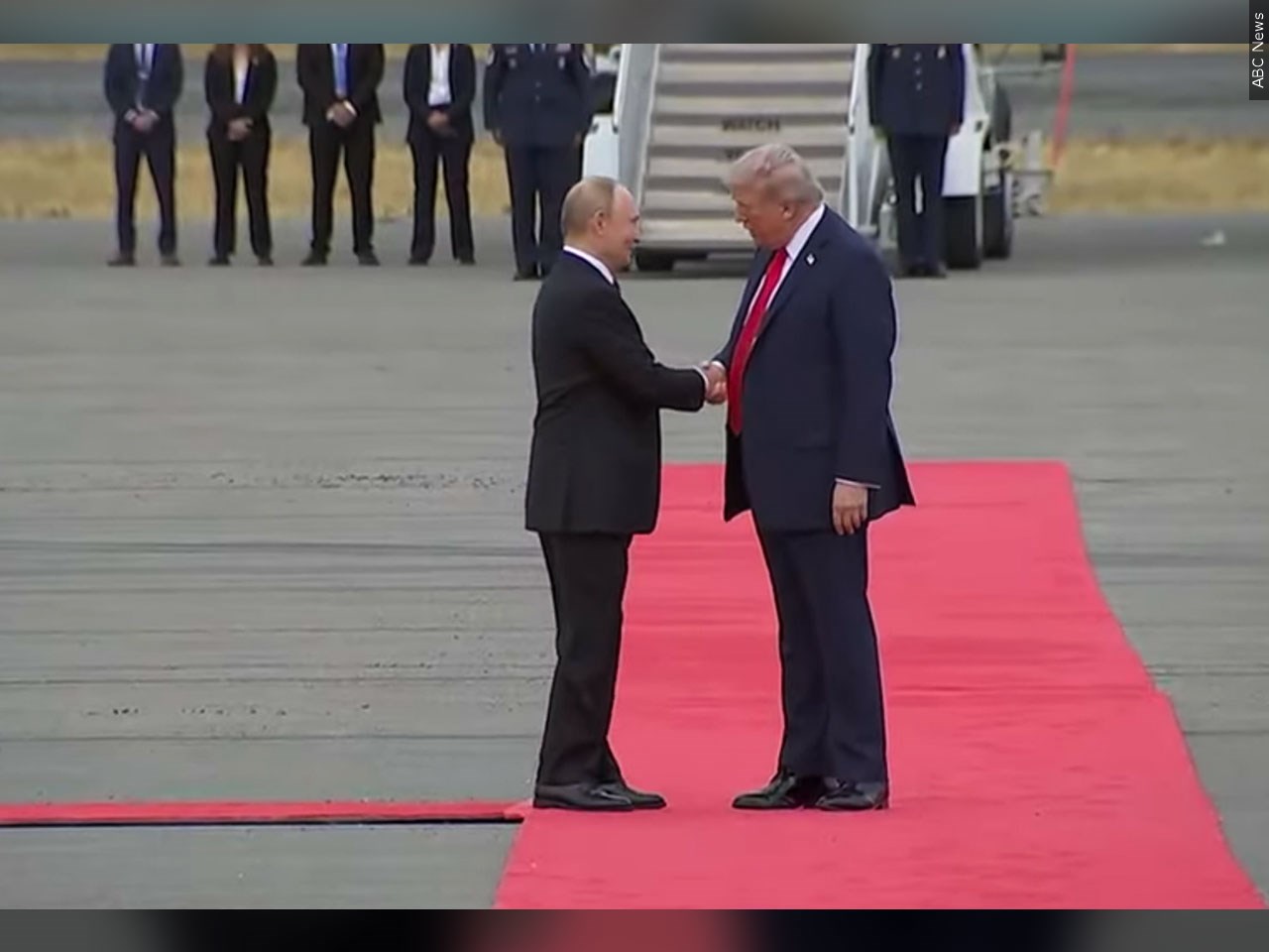 Who came out of the Alaska summit with the upper hand?