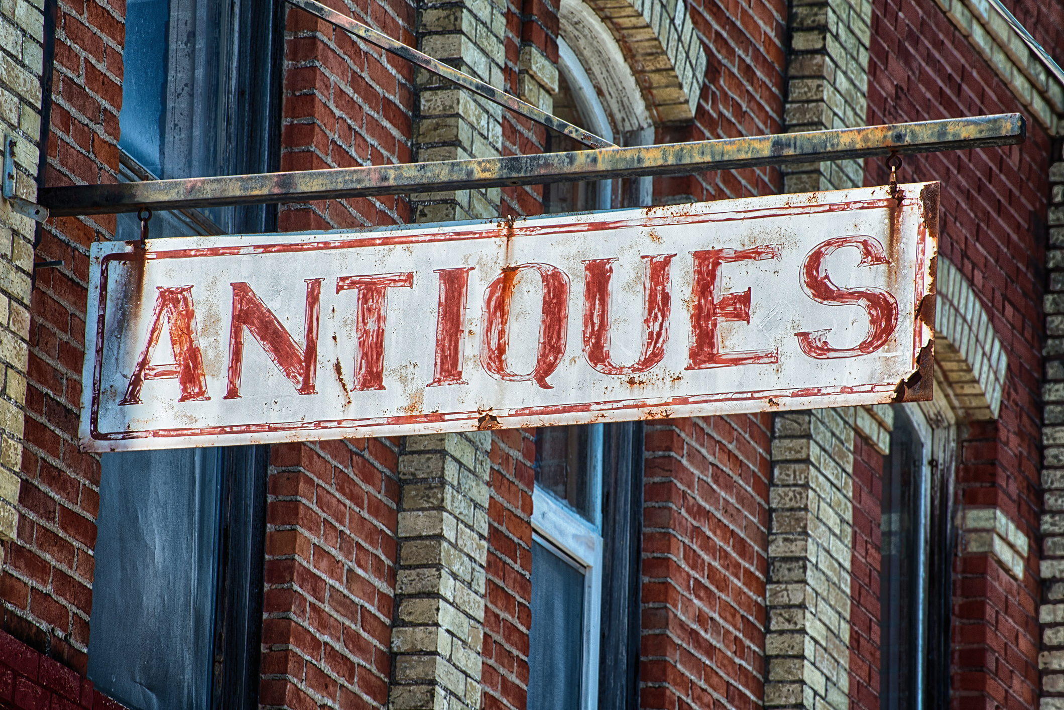 Do you enjoy visiting antique malls and thrift stores?