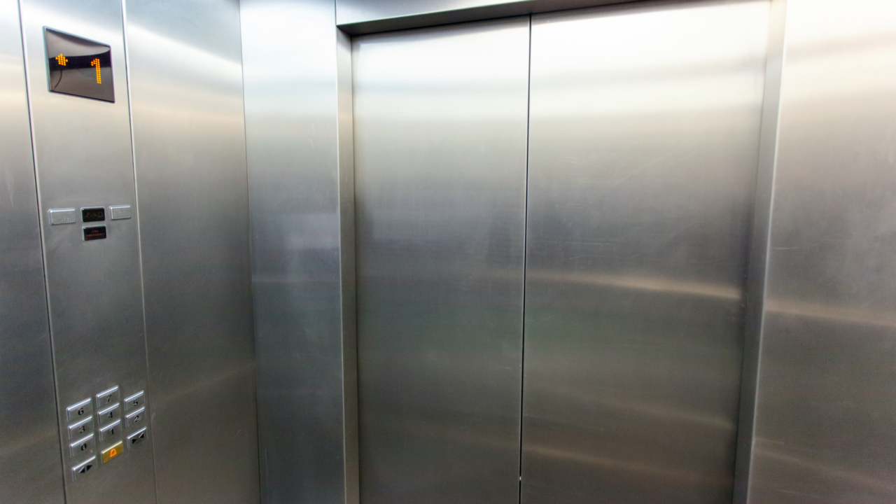 Do you think multi-story buildings in Yuma should be required to have elevators?