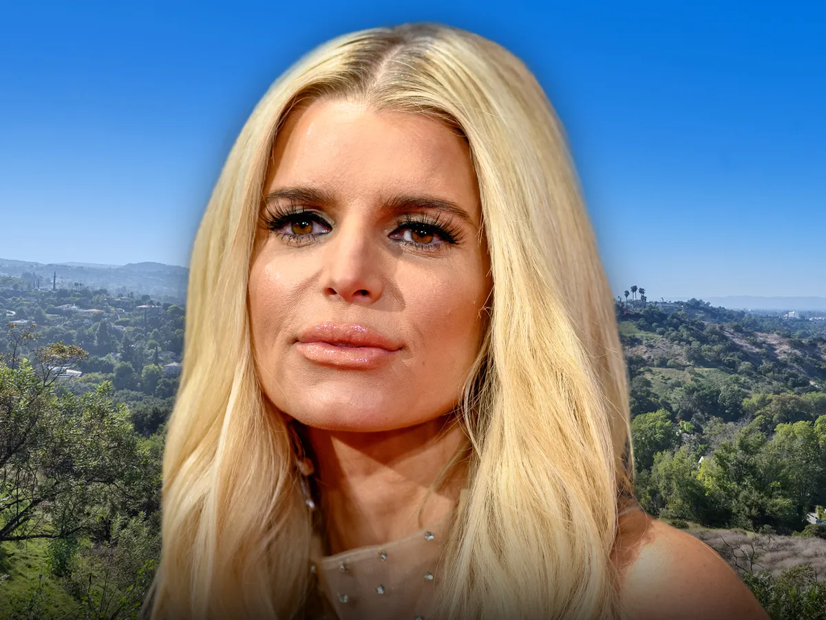 Jessica Simpson should be the next "Bachelorette"