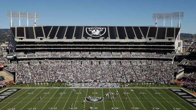 Where should the Raiders build their new stadium?