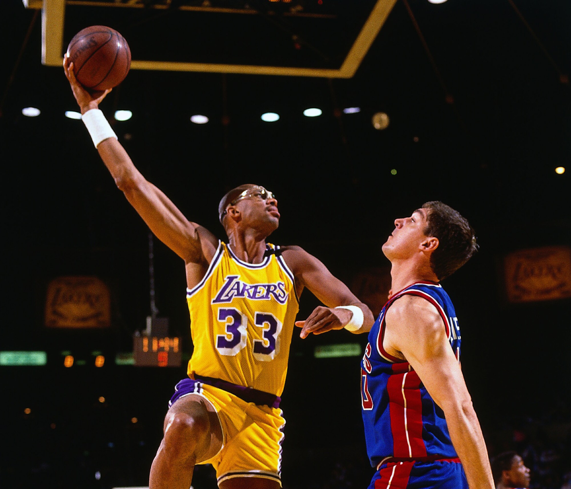 Will LeBron James eclipse Kareem Abdul-Jabbar's scoring record?