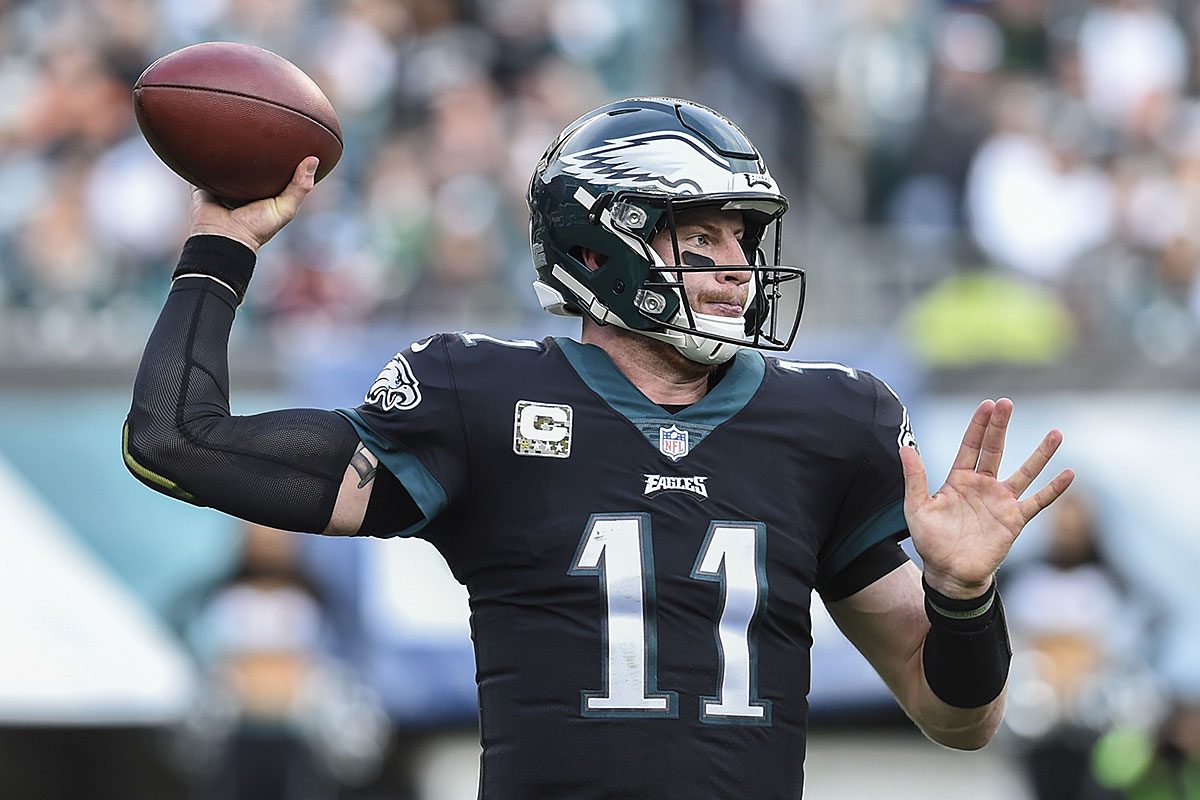 Who should the Philadelphia Eagles start at quarterback in 2018?