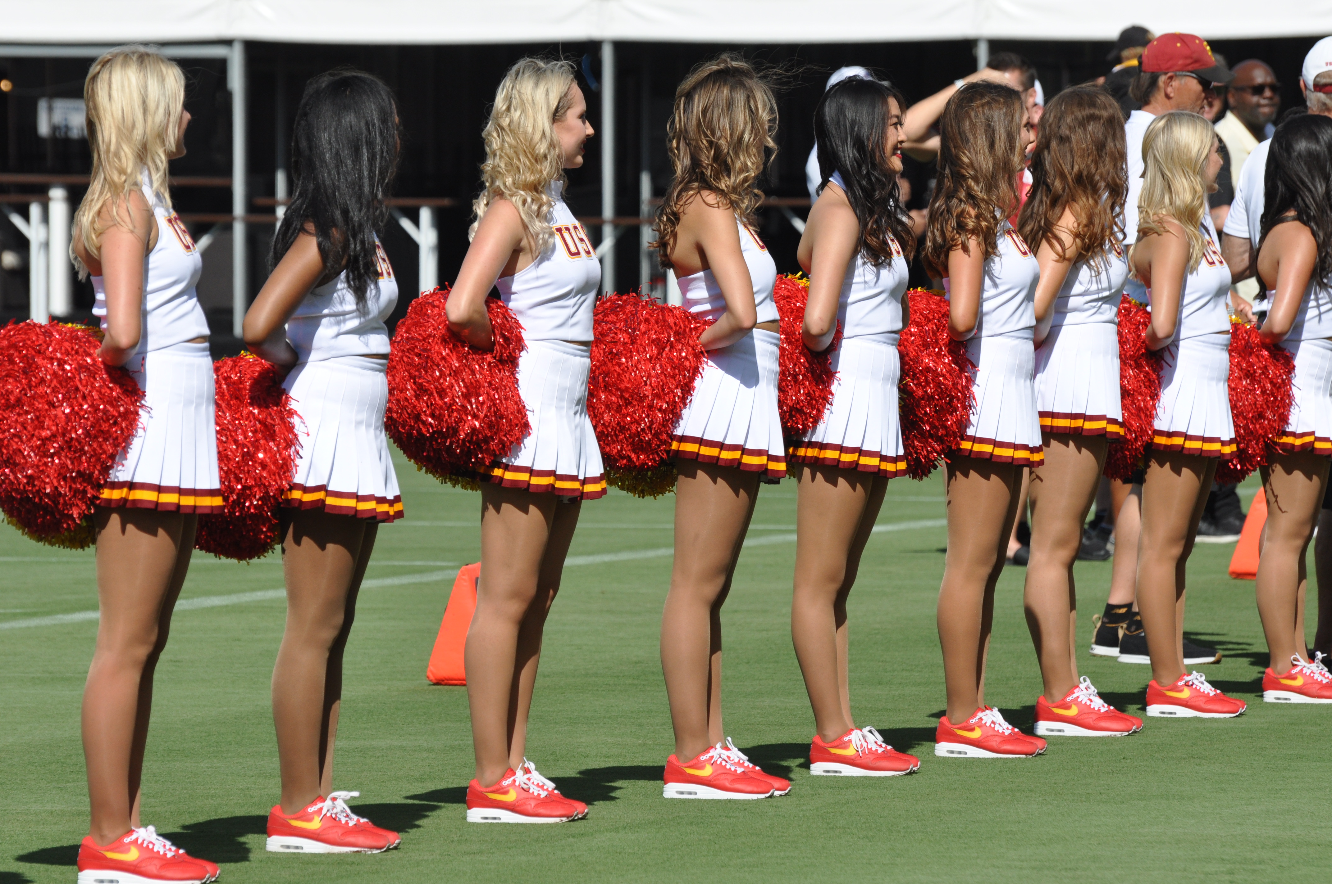 How many games will USC win in 2019?