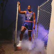 KU BASKETBALL GREATS Round 2