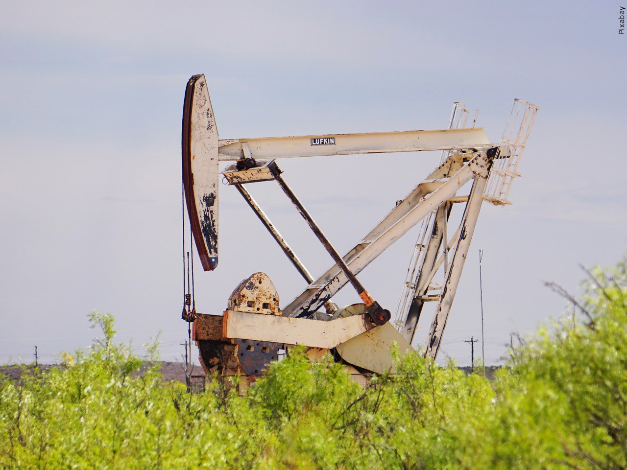 Should the U.S. ban Russian oil imports?