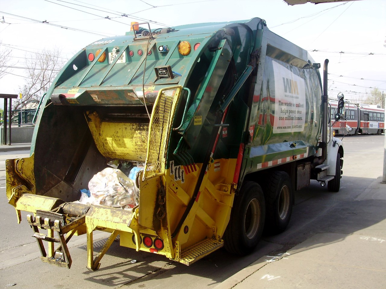 Should Columbia embrace roll carts for trash pickup?