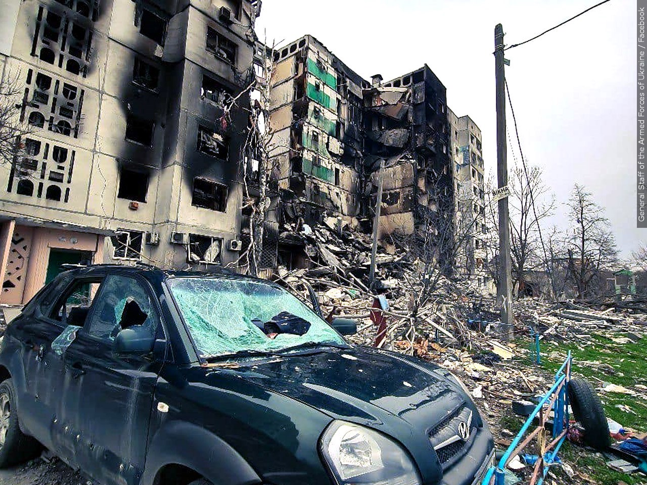 Should the U.S. continue to provide military aid to Ukraine?