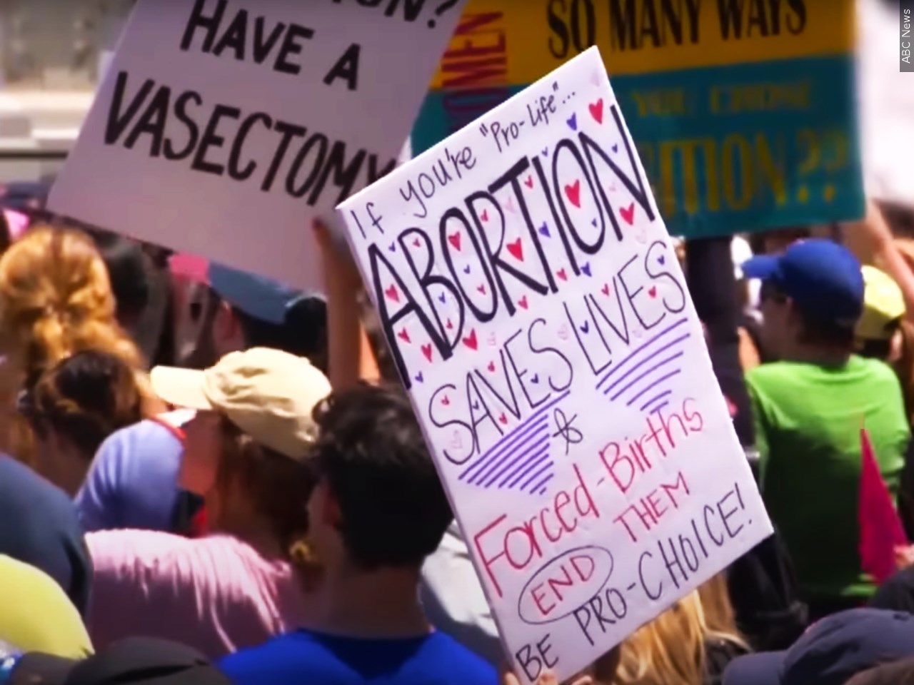 Which will be a bigger issue in the midterm elections?
