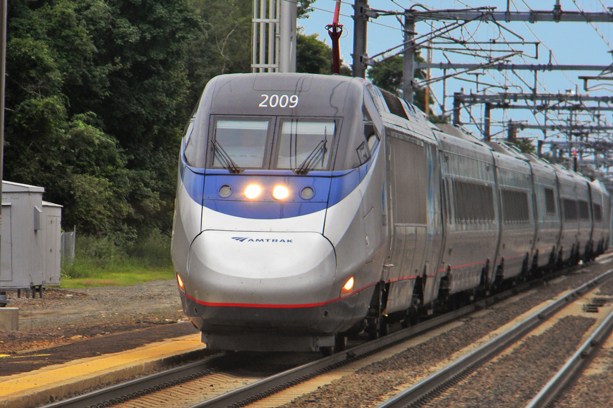 Who wins #RoadVsRails race from Boston To DC?
