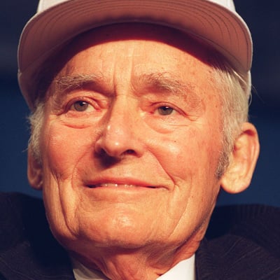 Sam Walton vs. Ray Kroc