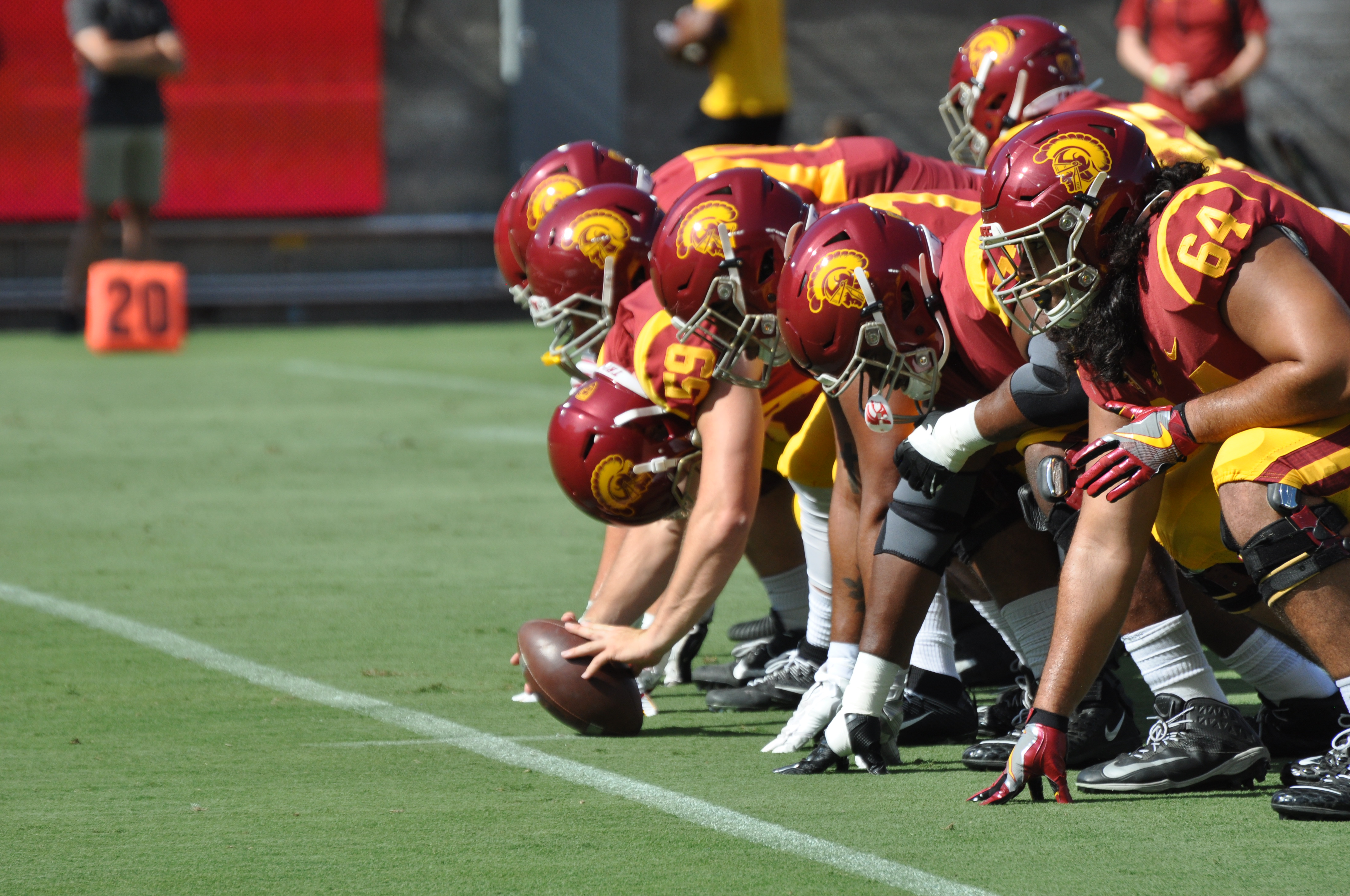 How many games will USC win in 2019?
