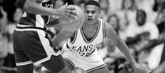 KU BASKETBALL GREATS Round 1
