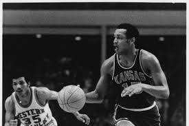 KU BASKETBALL GREATS Round 1