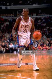 KU BASKETBALL GREATS Round 2