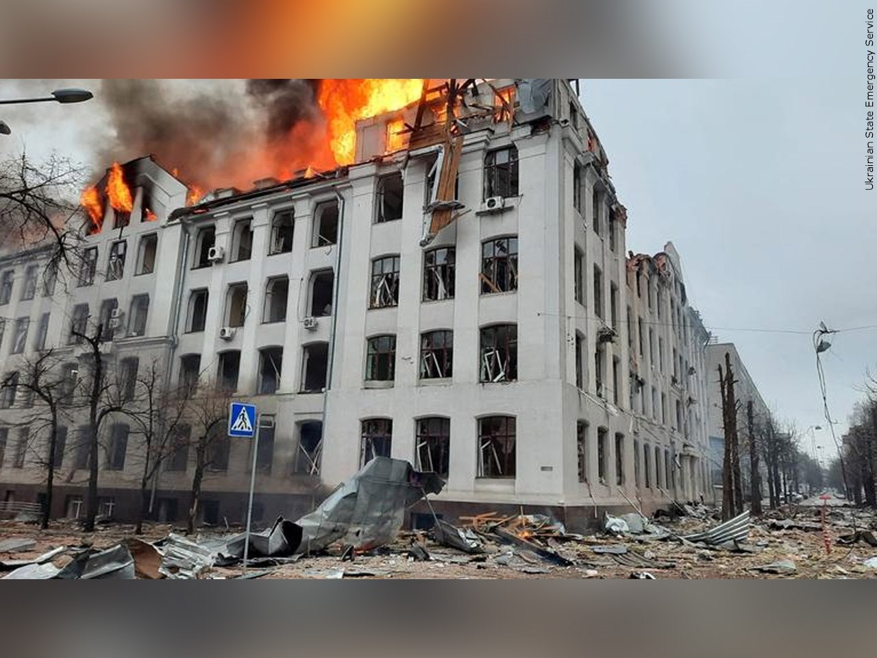 Should outside countries intervene militarily in Ukraine?