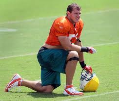 Which recent Jets signee has a better chance of playing time?